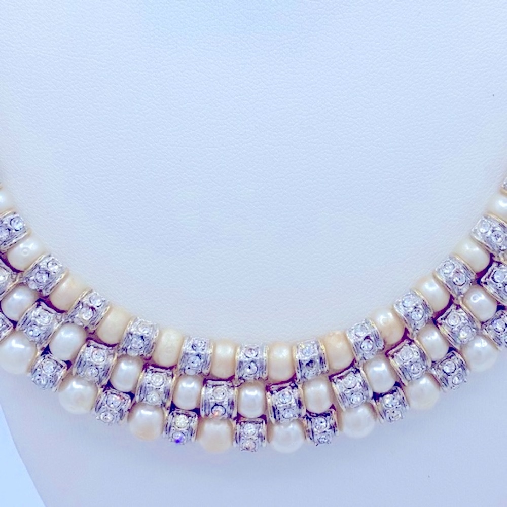 Vintage Statement Faux Pearl /Rhinestone Gold Tone Collar/Choker Beaded Necklace - Picture 7 of 9